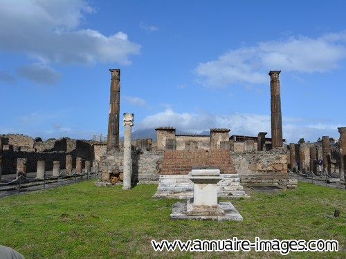 Place du Forum à Pompei   