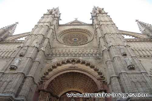 Façade de la cathedrale de Palma-de-Majorque