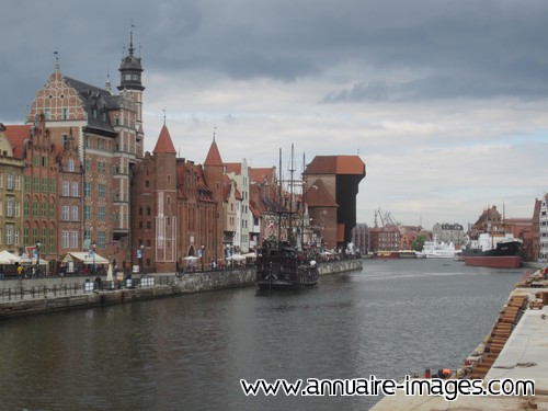 Gdansk et le fleuve la Vistule en Pologne