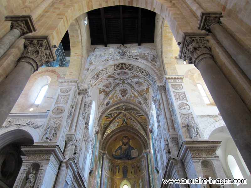Nef principale et intérieur cathédrale de Cefalu