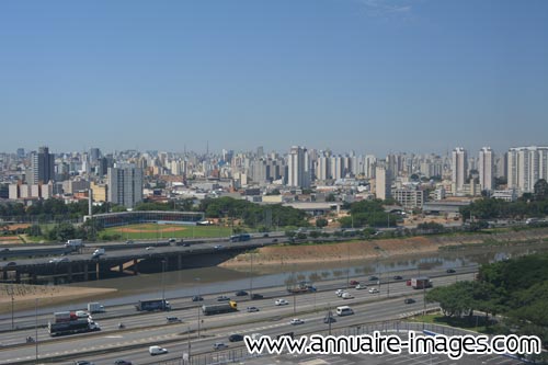 Vue d'ensemble de la mégapole Sao Paulo
