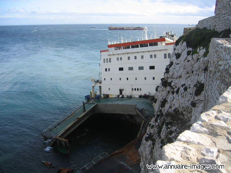 Epave de cargo échoué à Gibraltar